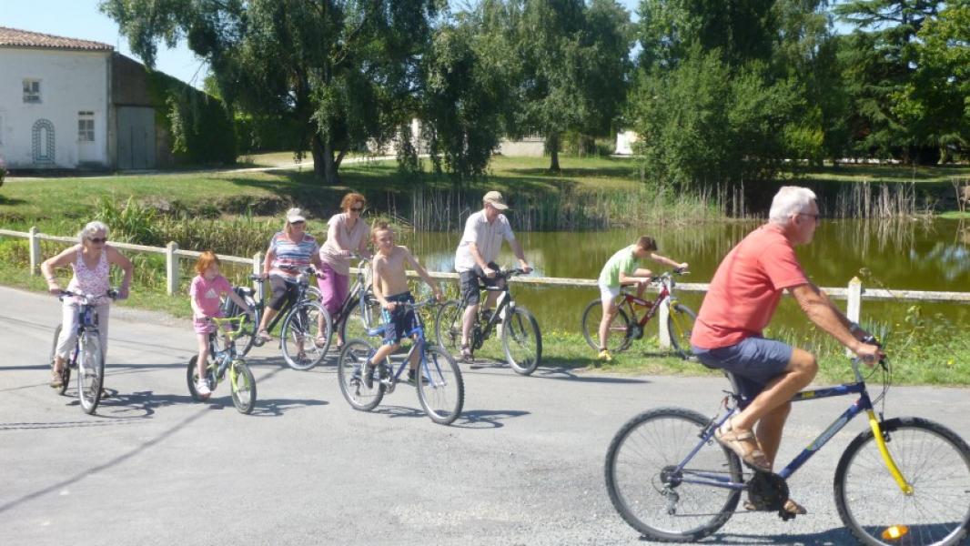 cycling near les hirondelle